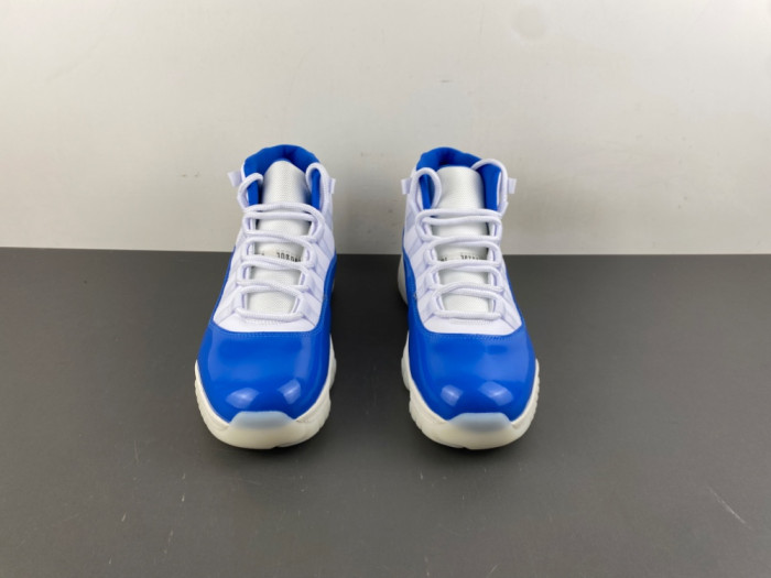 Air Jordan 11 -IO8959-133