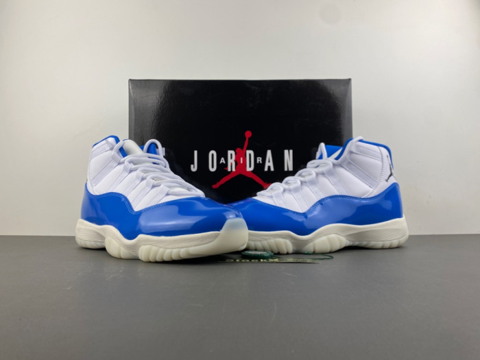 Air Jordan 11 -IO8959-133