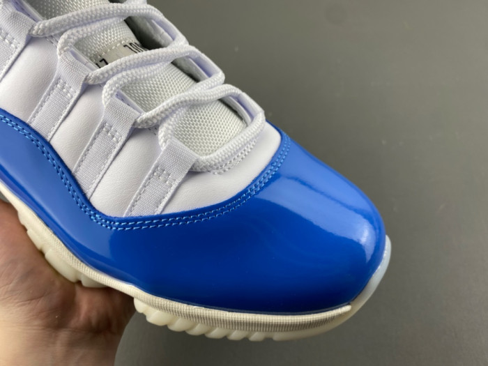 Air Jordan 11 -IO8959-133