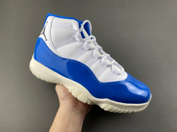 Air Jordan 11 -IO8959-133