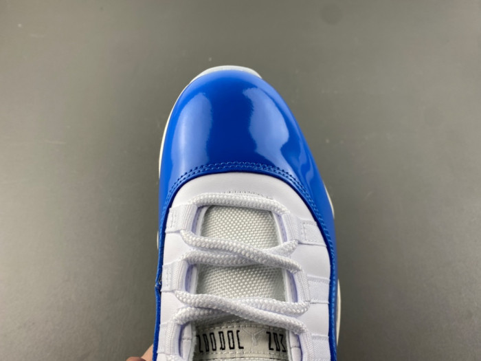Air Jordan 11 -IO8959-133