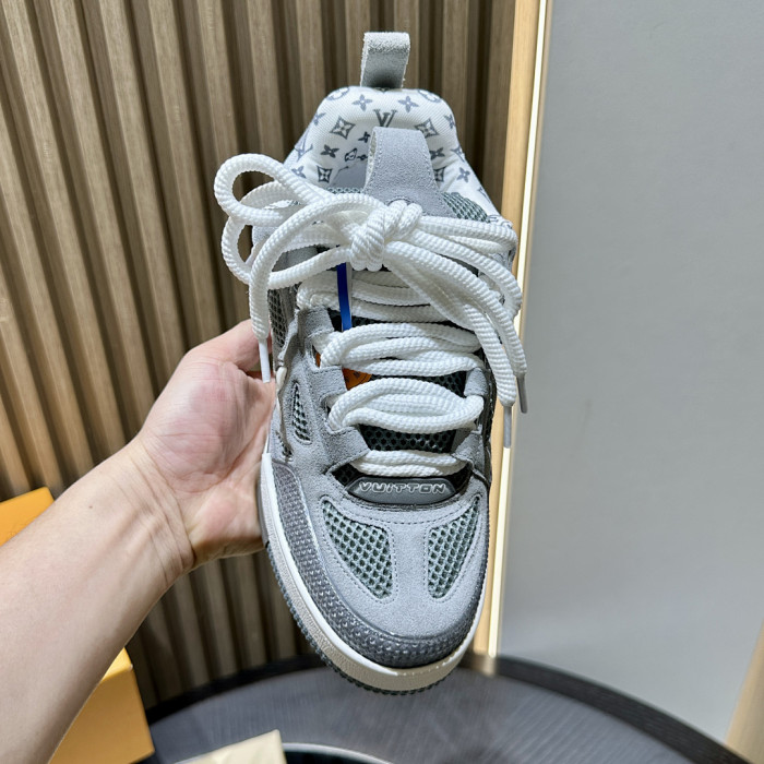 LV snekaers 249