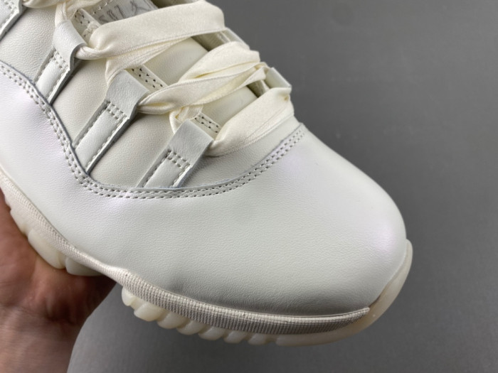 Air Jordan 11 “Pearl” -AR0715-110
