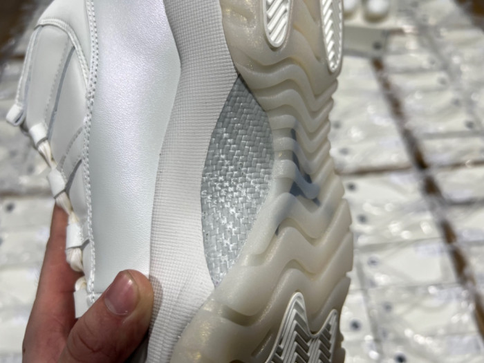 Air Jordan 11 “Pearl” -AR0715-110