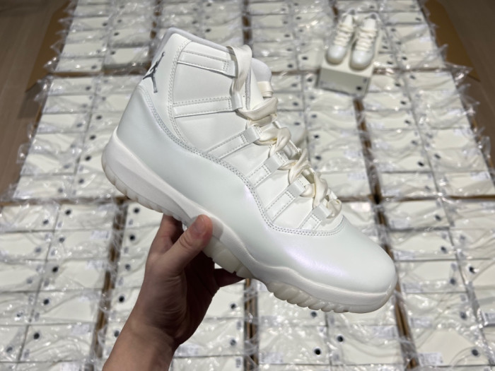 Air Jordan 11 “Pearl” -AR0715-110