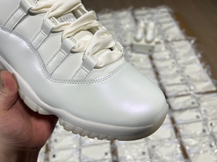Air Jordan 11 “Pearl” -AR0715-110