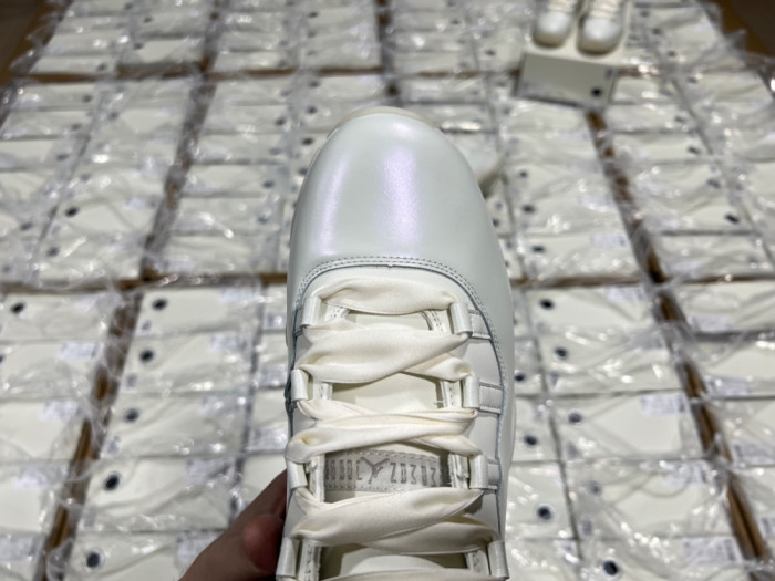 Air Jordan 11 “Pearl” -AR0715-110
