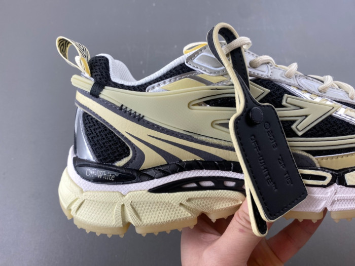 OFF-WHITE -82