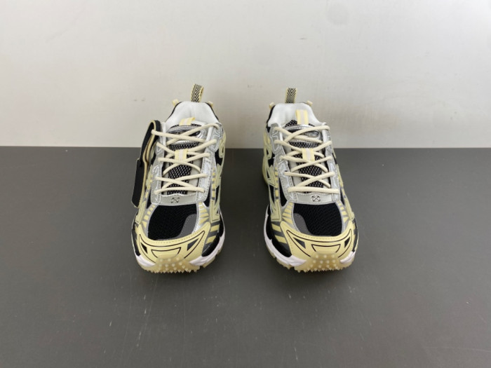 OFF-WHITE -82
