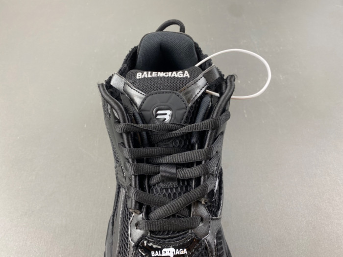 SNEAKER RUNNER 48