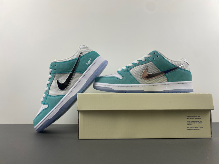 nike sb dunk low april skateboards-fd2562-400