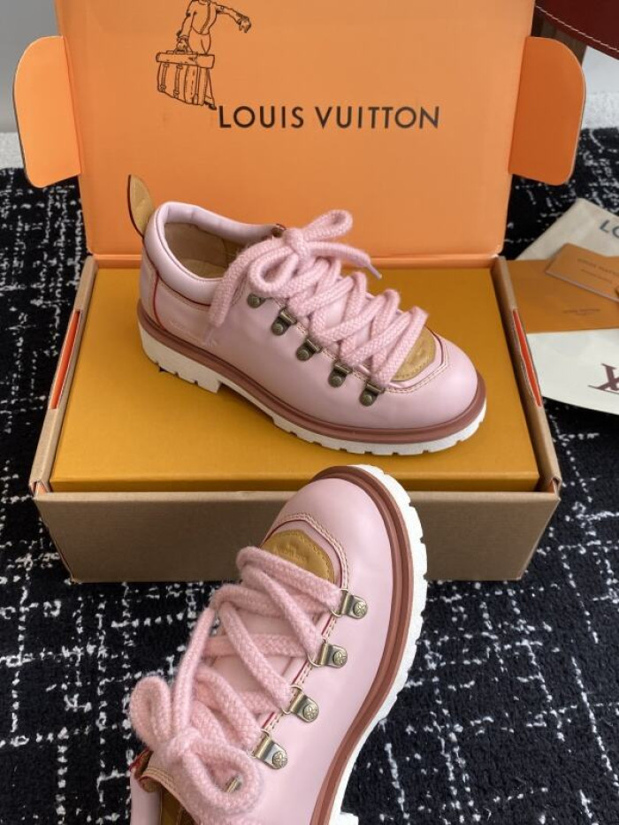 LV snekaers 224