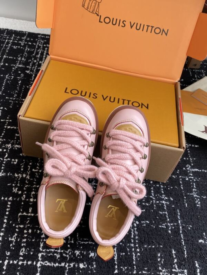 LV snekaers 224