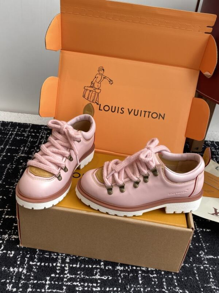 LV snekaers 224