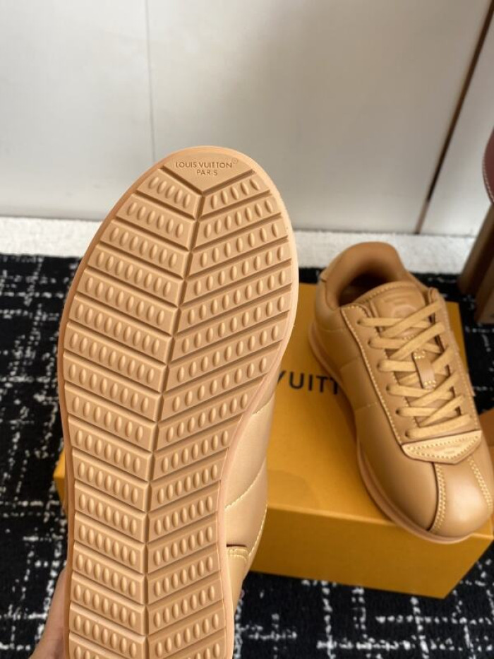 LV snekaers 217