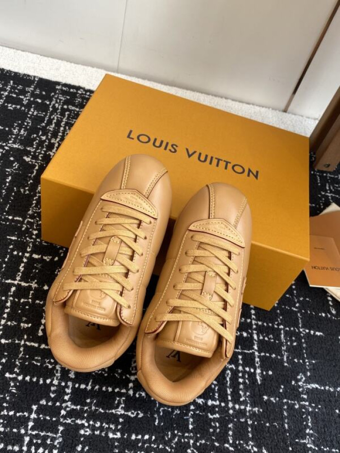 LV snekaers 217