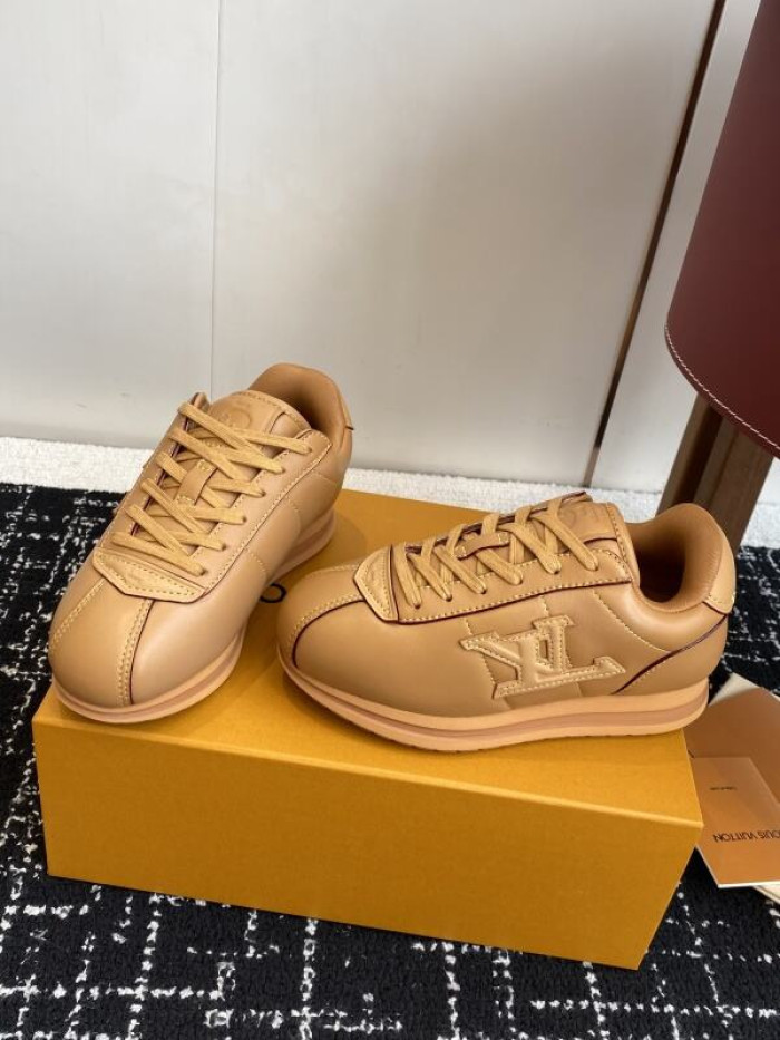 LV snekaers 217