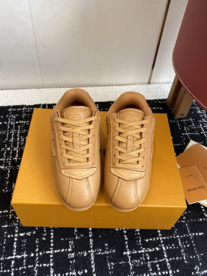 LV snekaers 217