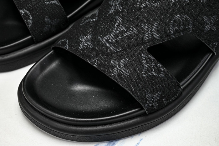 L&V sandal 100