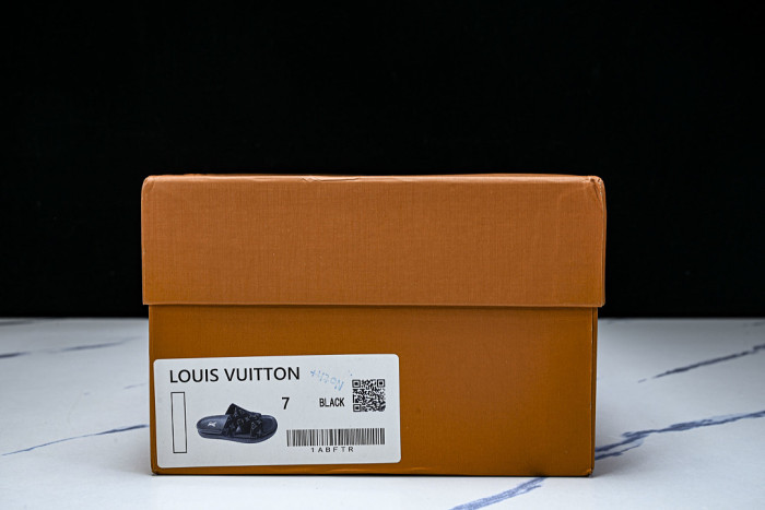 L&V sandal 100