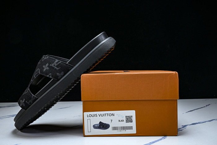 L&V sandal 100