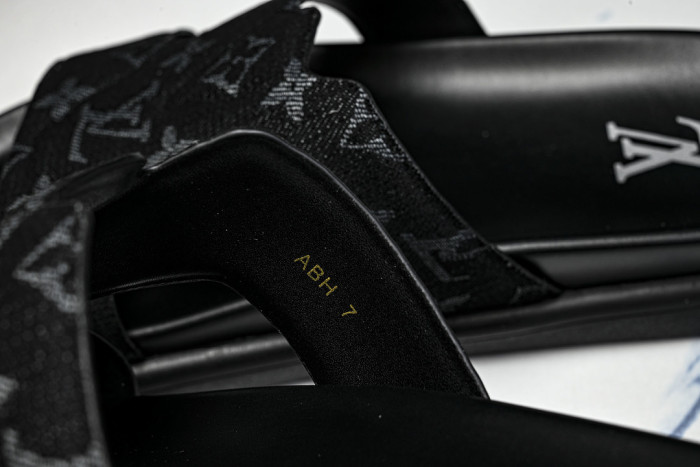 L&V sandal 100