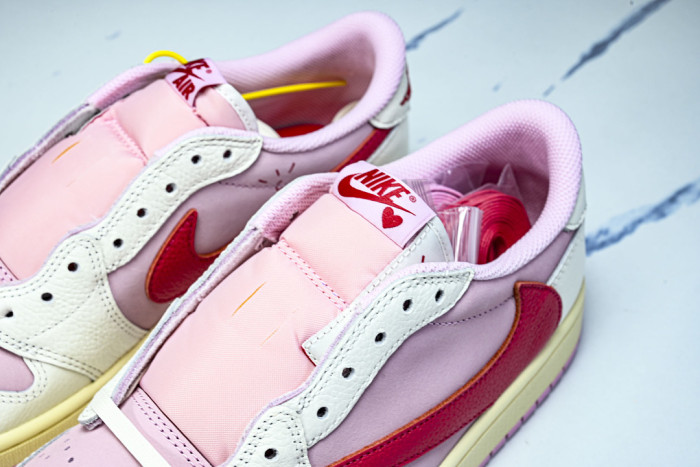 Air Jordan 1 Retro Low OG SP Travis Scott Shy Pink -IQ7604-101