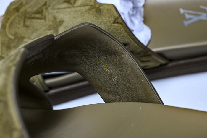 L&V sandal 97