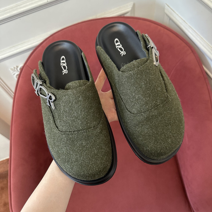 D10r SANDAL 19