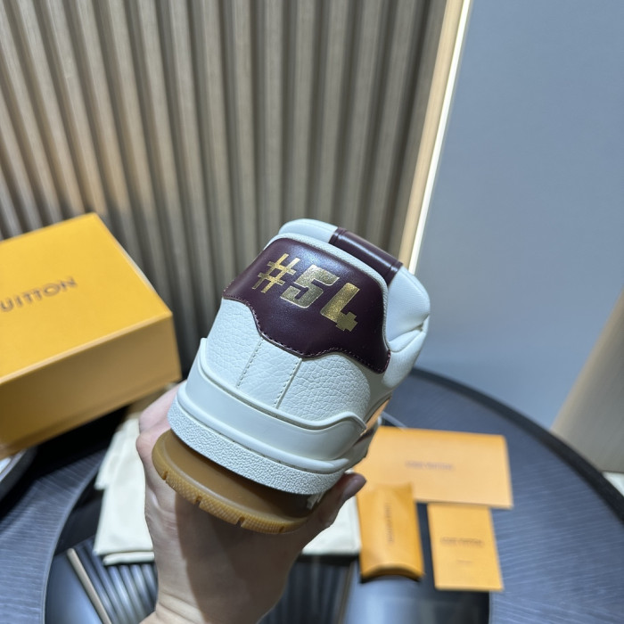 LV snekaers 275
