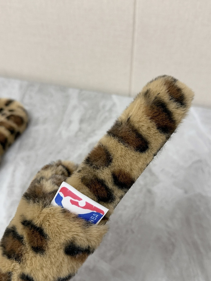 Ba1en*iaga Sandal 45