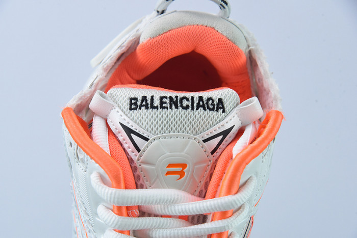 SNEAKER RUNNER 09