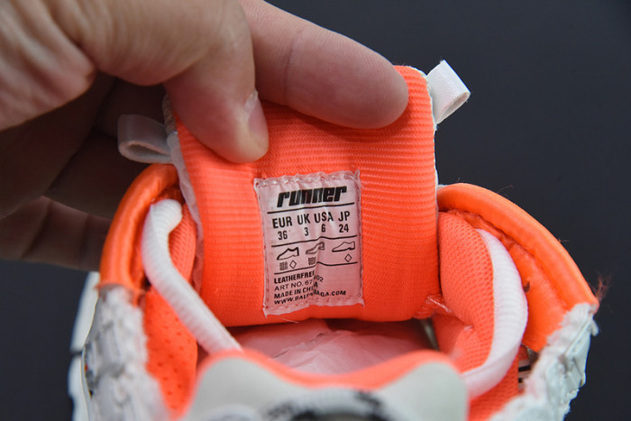 SNEAKER RUNNER 09