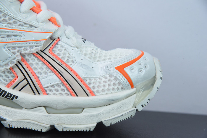 SNEAKER RUNNER 09