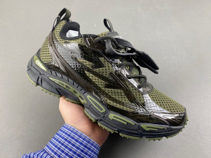 OFF-WHITE -79