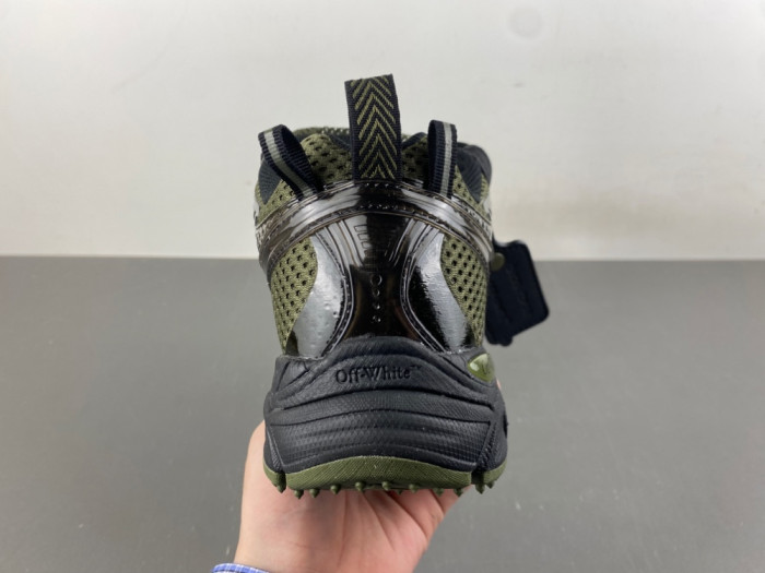 OFF-WHITE -79