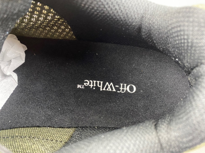 OFF-WHITE -79