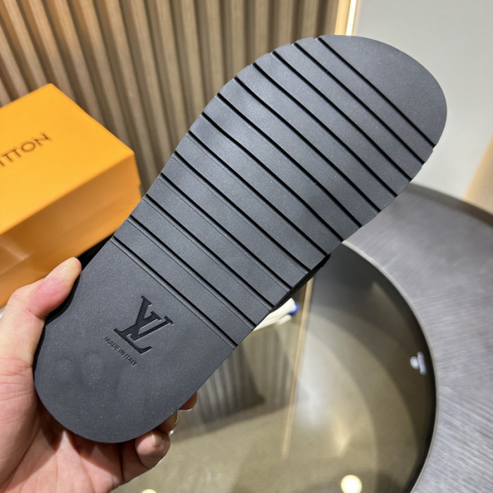 L&V sandal 50